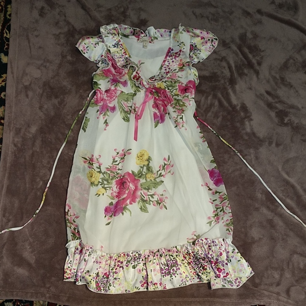Girls White floral dress